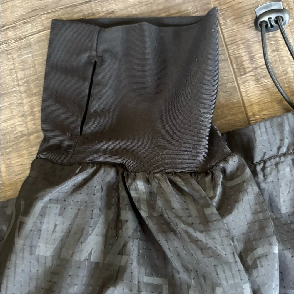 ZYIA Black Lightweight Jacket - Picture 2 of 5